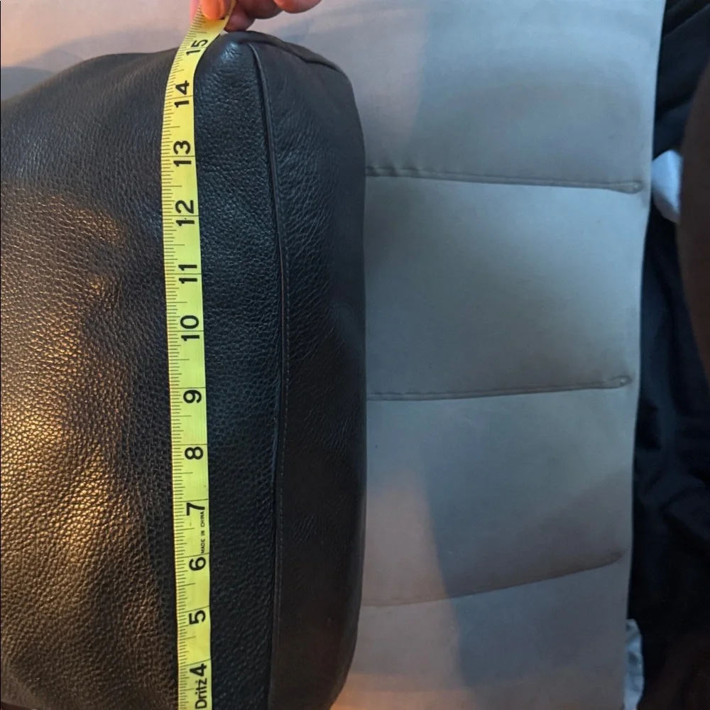 Gucci Black Leather Hobo Bag with Gold Hardware